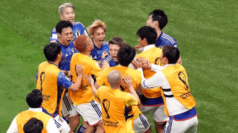 Takuma-Asano's-decisive-goal